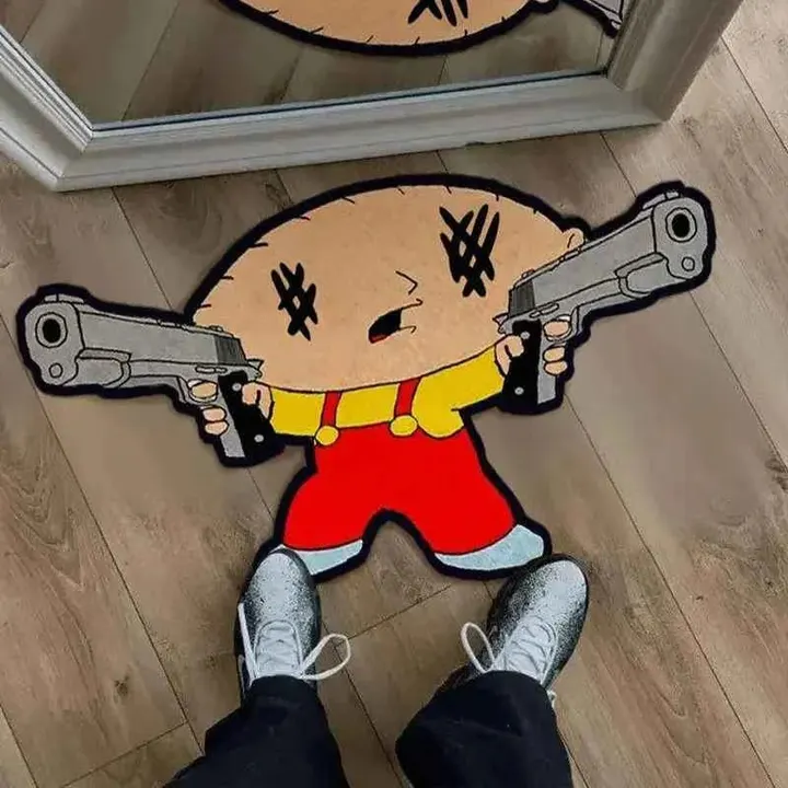 Tapete cartoon gangster com personagem armado em ambiente sobre piso cinza