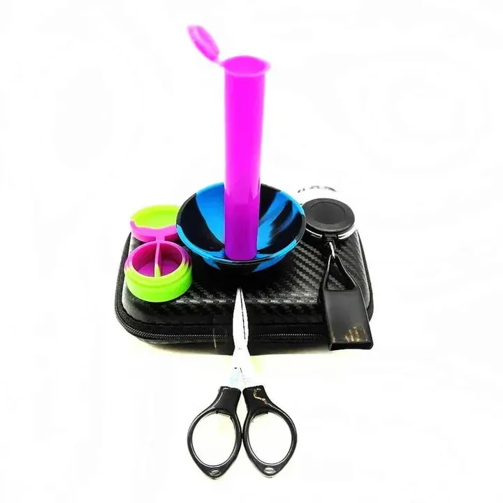 Kit Puff Smile com case Carbon, cuia colorida, tubo, tesoura e porta-isqueiro