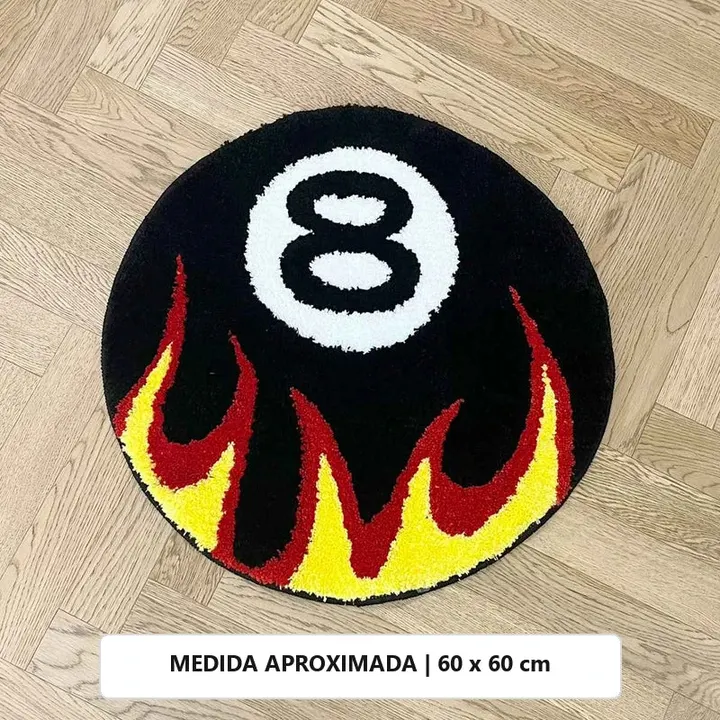 Medida aproximada de 60 x 60 cm do tapete Bola 8 com chamas