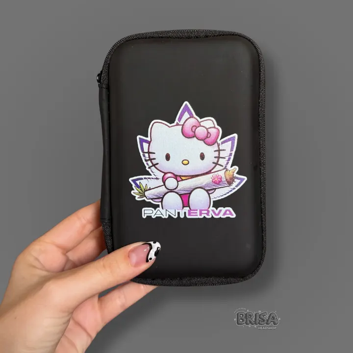 Case Hello Kitty Panterva, preta com estampa da Hello Kitty