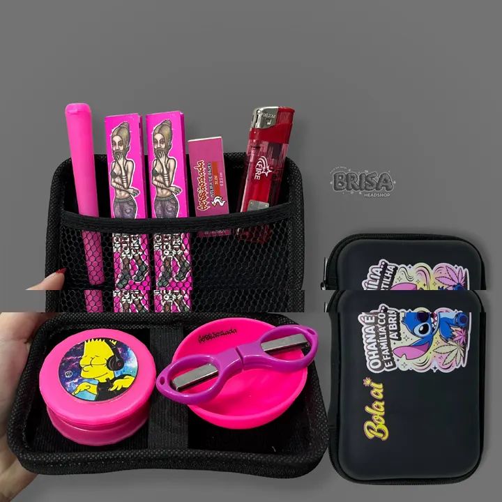 Kit Case Bola Aí Stitch Rosa aberto com dichavador, tesoura, seda, piteira e isqueiro